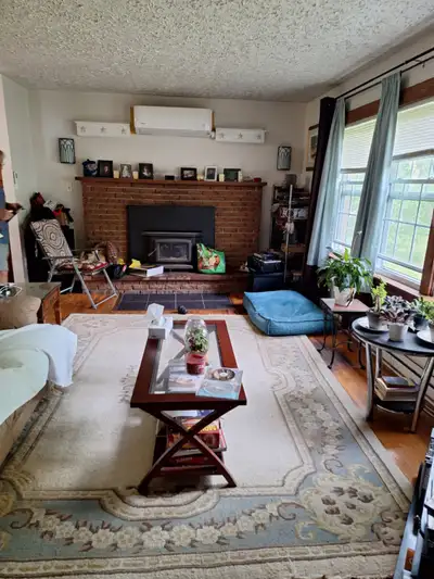2 storey house in a quiet road bordering onto a park and close to down town. Recently decorated thro...