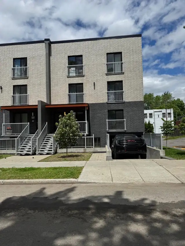 LUXUEUX  5 1/2  À LOUER À MONTRÉAL-EST in Long Term Rentals in City of Montréal - Image 9
