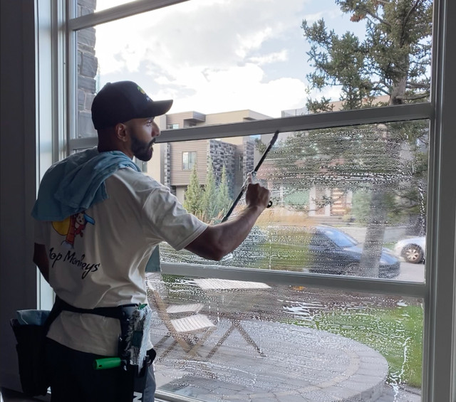 Mop Monkeys |  Wonderful Window, Gutter, and Pressure Washing! in Cleaners & Cleaning in Calgary - Image 4