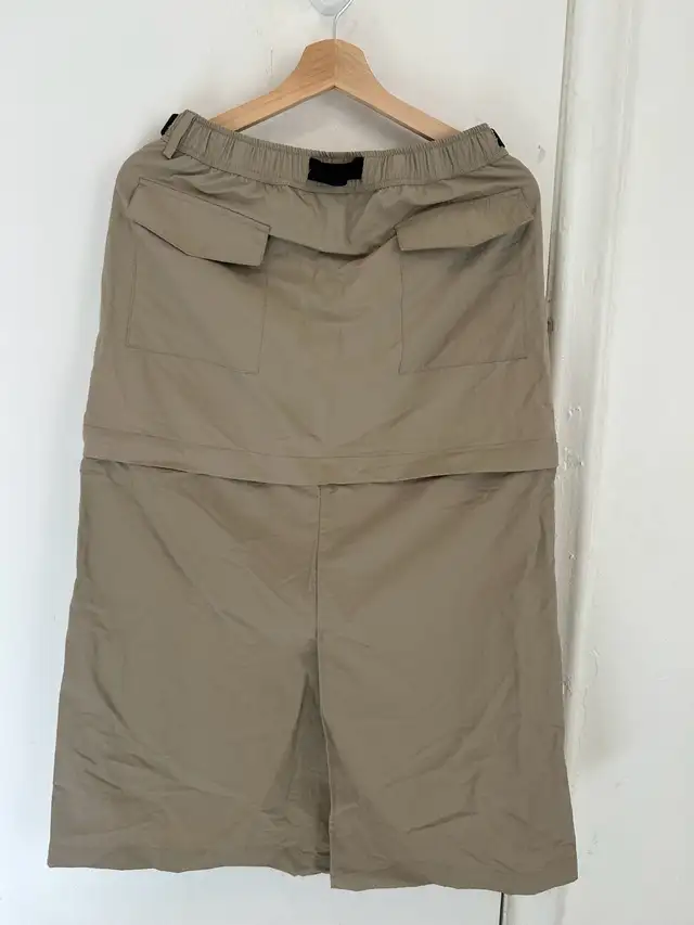 Camping-style skirt in Women's - Bottoms in City of Toronto - Image 3