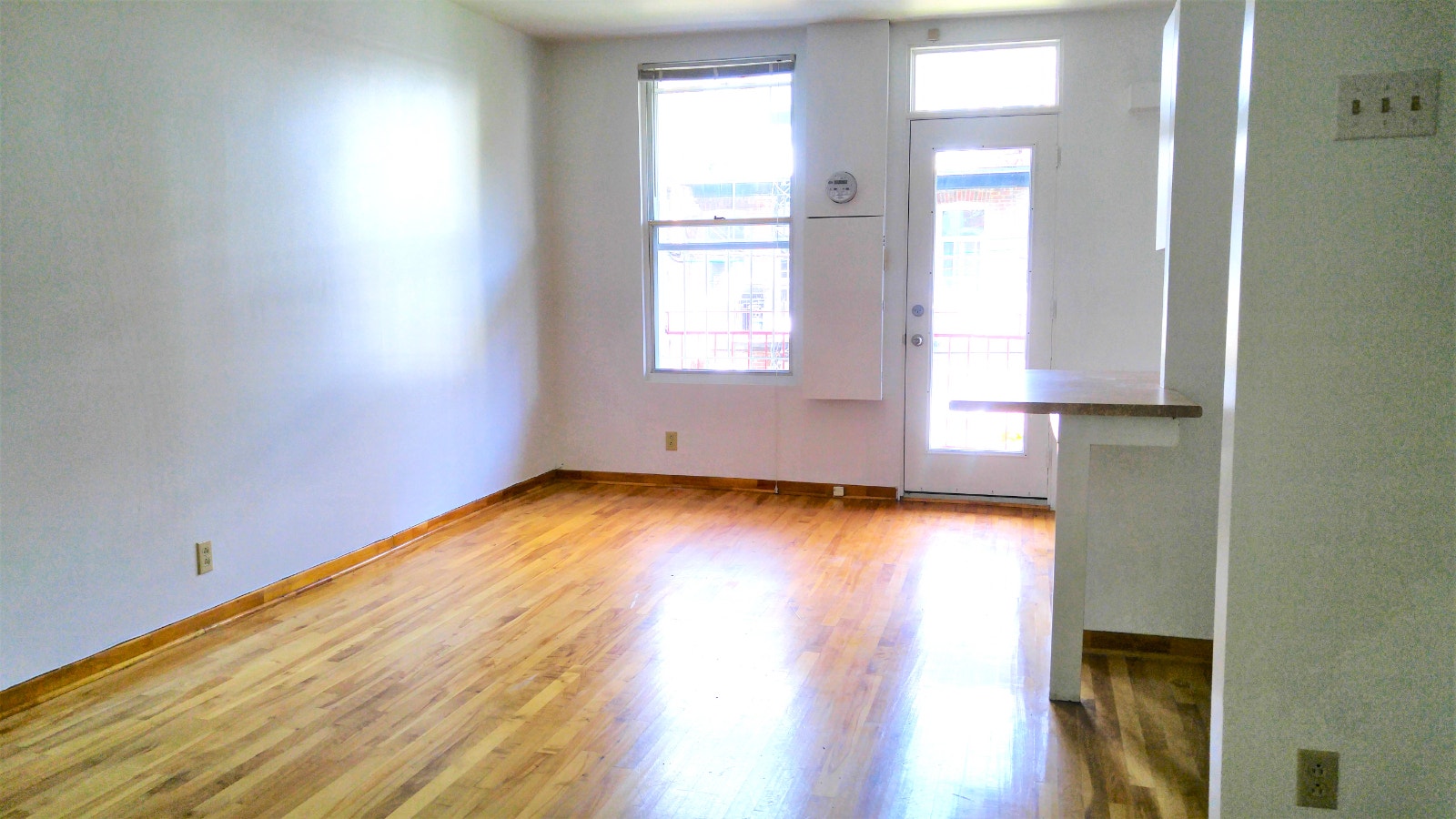 4 1/2  rénové, Plateau Mt-Royal, 1500 $, 1 er sept. — photo 1
