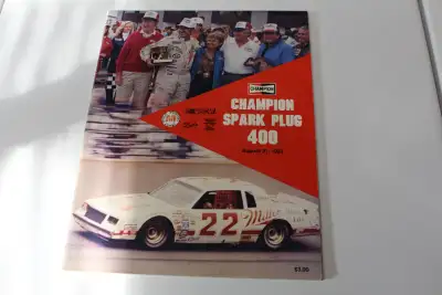 August 1983 Michigan race program. 88 pgs. Slight tear on back cover, otherwise, great shape. No shi...