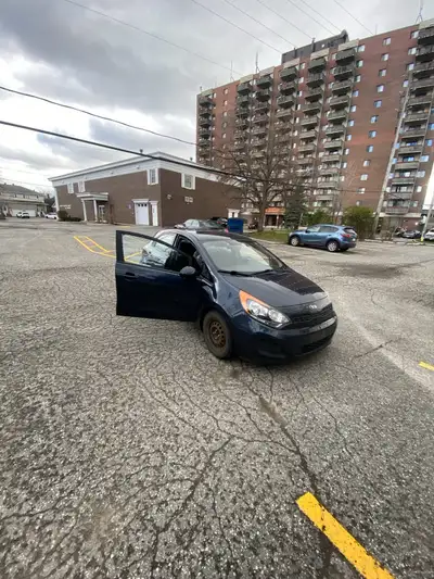 128000 kilometres manual transmission 2014 Kia Rio one owner old man driven it needs breaks for safe...