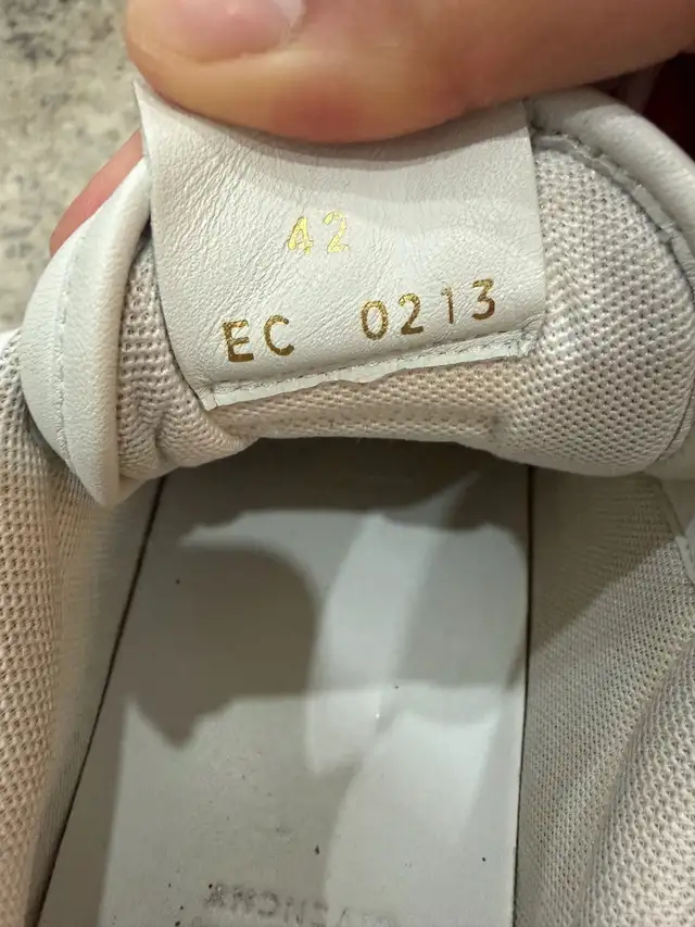 Givenchy 4G Sneaker Mens size 9US 42 EU in Men's Shoes in City of Toronto - Image 8