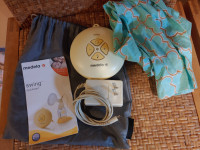 Medela Swing breast pump and accessories