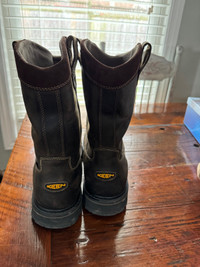 Keen Wellington CSA work boots size 12D