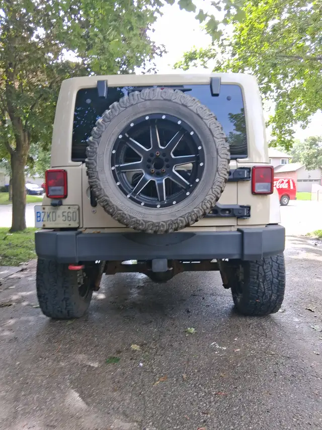2011 Jeep Wrangler556564728408320003