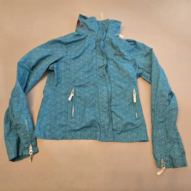 Youth XL Bench Jacket in Women's - Tops & Outerwear in Winnipeg - Image 2