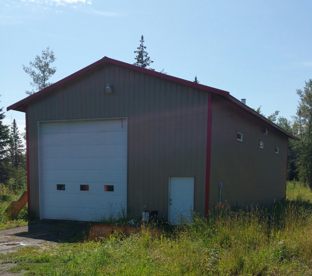 160 acre Equestrain/Hay Ranch Cariboo area. in Houses for Sale in 100 Mile House - Image 2