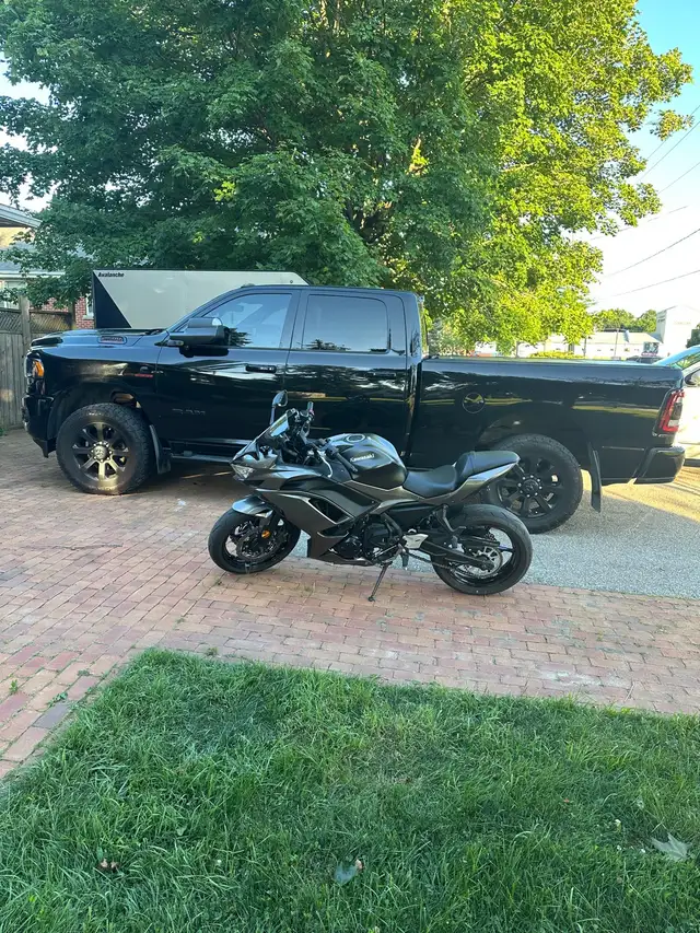 Mint 2022 ninja 650 in Sport Bikes in Kitchener / Waterloo - Image 3