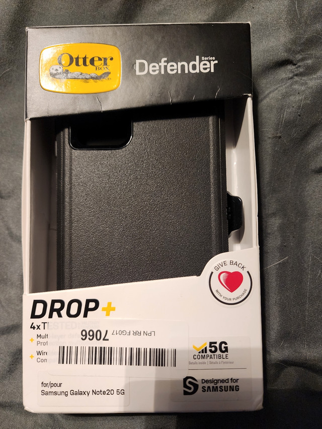 Otterbox defender in Cell Phone Accessories in Woodstock