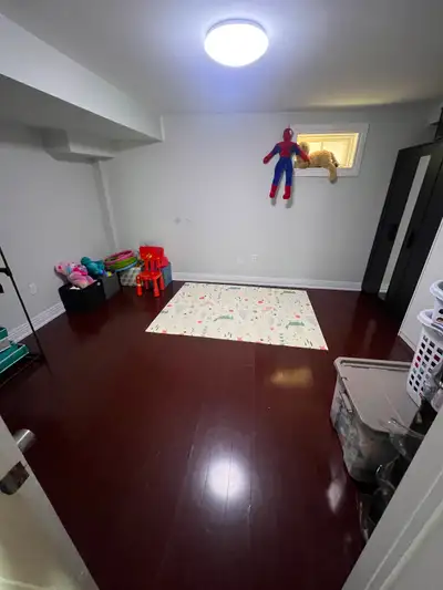 Walkout 2 bedrooms 1 washroom basement lease Markham box grove