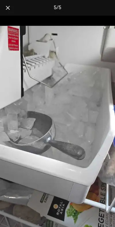 "Amana 22 cu ft Bottom Freezer Fridge Works excellent — keeps perfect temperature. Just serviced the...