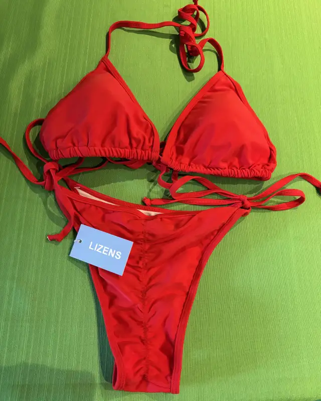 Lizens two-pieces swimmer size (L ) color Red in Multi-item in City of Toronto - Image 4