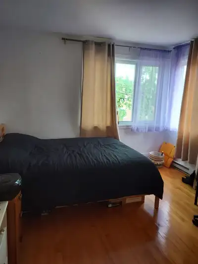 La version française suivra 1-month room sublet in Villeray! (8 June - ~15 July +/- ) --> sublet dur...