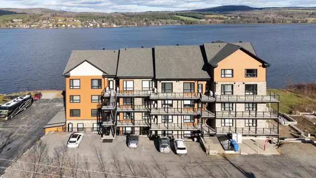 CONDO SUR LE LAC A ST FERDINAND63738332281345120