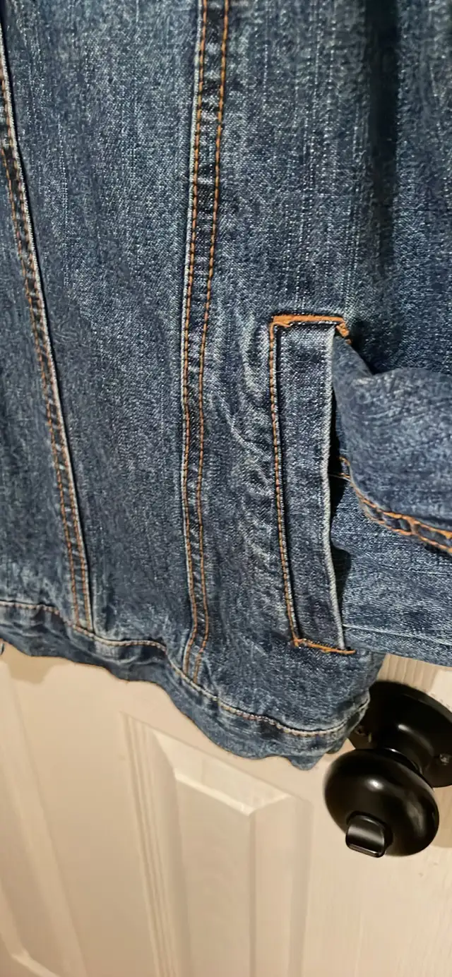 Harley-Davidson trucker jacket large in Women's - Tops & Outerwear in London - Image 8