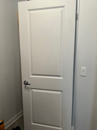 Door in good condition 