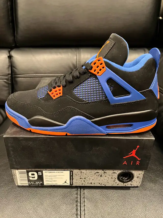Air Jordan 4 Retro • Cavs • size 9 & 9.5 in Men's Shoes in City of Toronto - Image 2