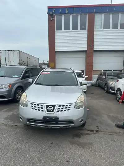 Ready for safety Everything working perfect ALL WHEEL DRIVE 2008 nissan rogue with 290000 km on it....
