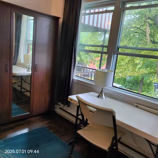 Rent for short term, Close metro Monk, All included. Female only