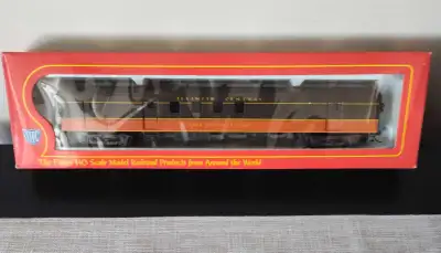 Brand new IHC HO Scale 1:87 #2860 Illinois Central train car, View more