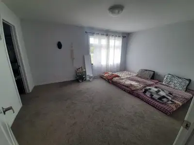 Room for rent in Niagara falls. Lundy's lane and Dorchester rd