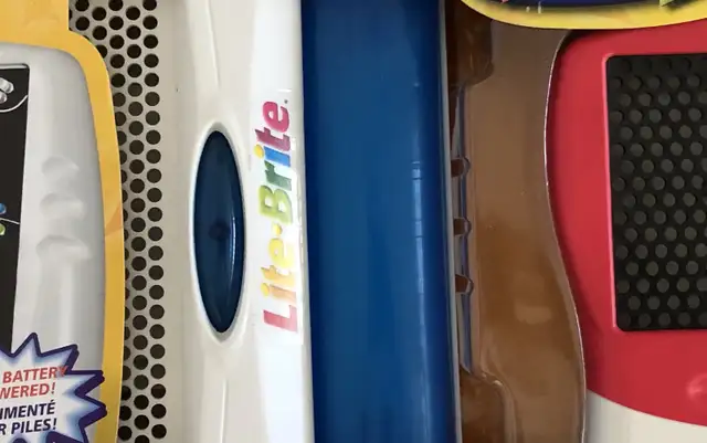 Lite Brite with bonus Travel Size Unit in Toys & Games in City of Toronto - Image 2
