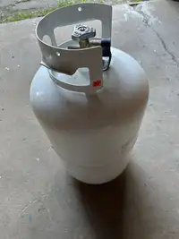 30 lbs propane tank. Full