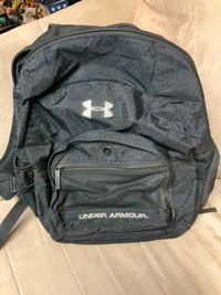 SAC À DOS UNDER ARMOUR BACKPACK WITH WET / DRY TUNNEL ACCESS
