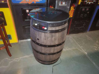Arcade multi-jeux dans un baril...$1350...Donkey Kong Gyruss etc