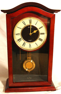 Seiko Qurtz pendulum Clock
