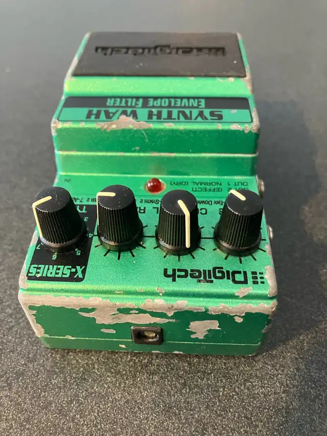 Digitech Synth Wah pedal in Amps & Pedals in Markham / York Region - Image 4