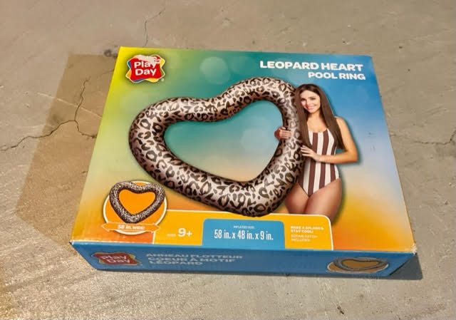 Brand New ***Play Day*** Leopard Heart Pool Ring in Water Sports in City of Toronto - Image 3