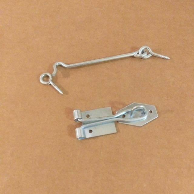 Small Aluminum Door Latches in Hardware, Nails & Screws in Mississauga / Peel Region