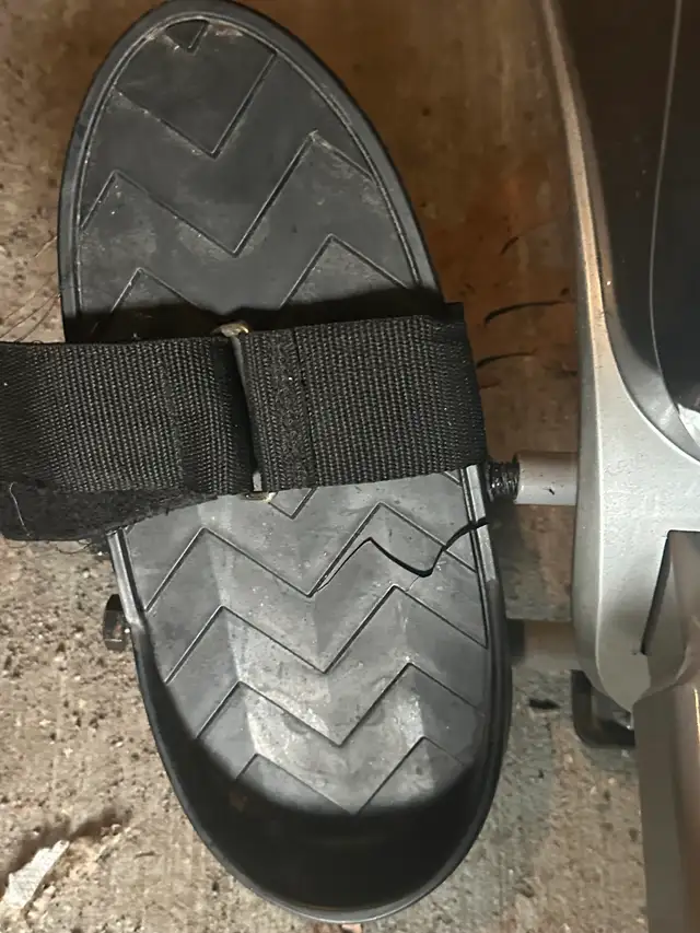 Sunny Rowing Machine - Cracked Footplate | Exercise Equipment | Ottawa ...