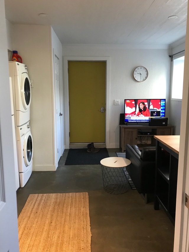 Banff Downtown private 1 bedroom apt rental July 1st Long Term