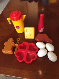 Hasbro Romper Room Raggedy Ann Kitchen Ice Box Accessories