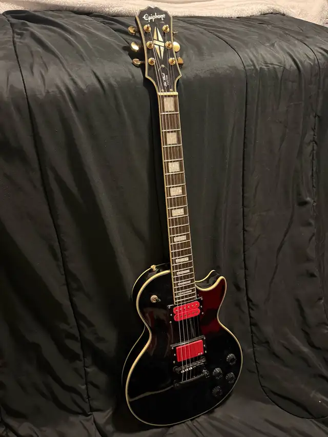 Epiphone Les Paul Custom414907056197488640