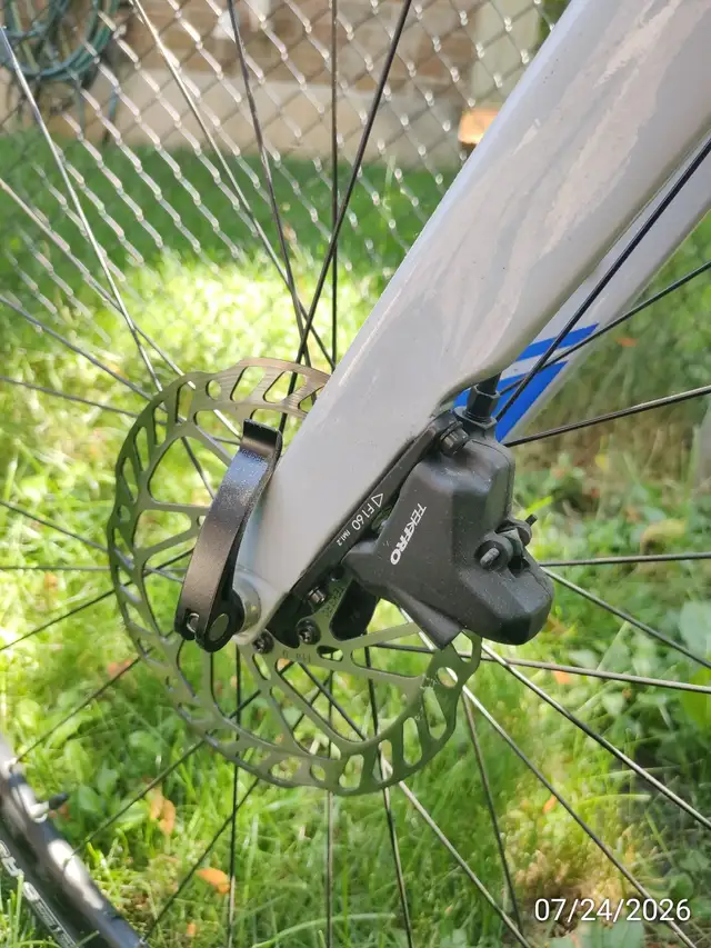 Giant Fastroad M2 bike for sale in Road in Markham / York Region - Image 10