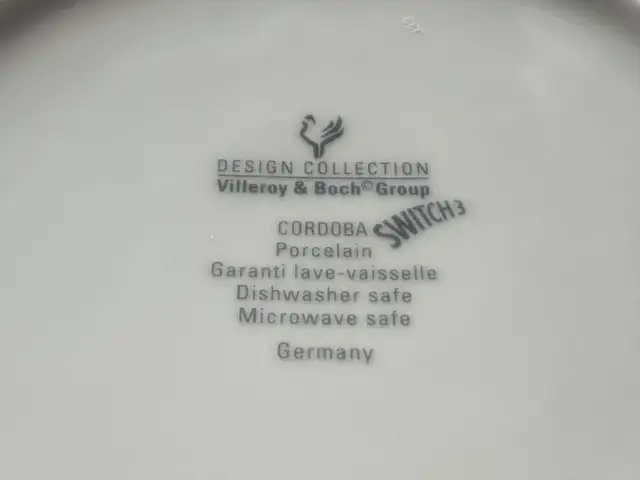 Villeroy & Boch Design Collection Excellent in Kitchen & Dining Wares in City of Montréal - Image 7