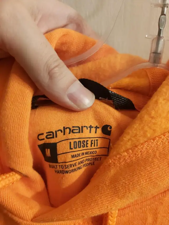 Carhartt Orange Hoodie Farm Branded Vibrant Rare in Men's in Kingston - Image 4