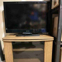 Emerson TV and TV stand 