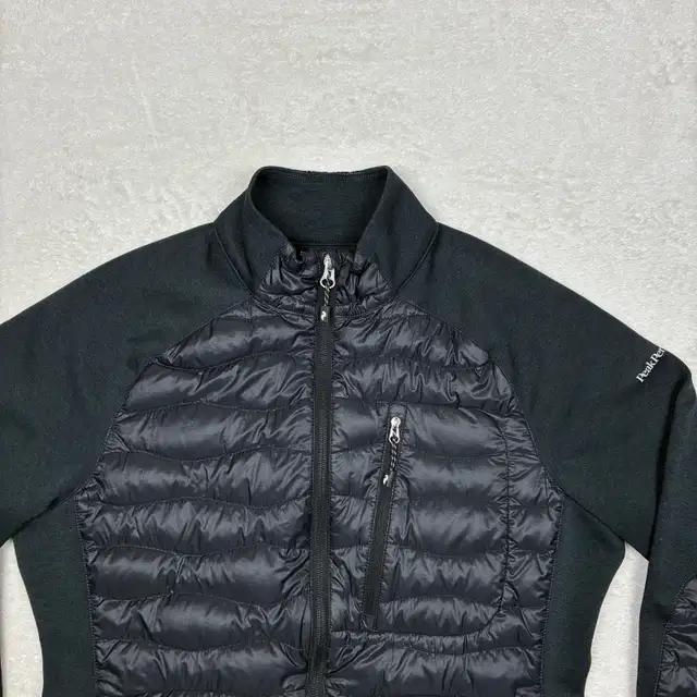 Peak Performance Helium Hybrid Down Jacket - Women's Size Large in Women's - Tops & Outerwear in Edmonton - Image 3