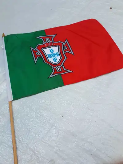 12 x18 in. POLYESTER FLAG ON WOOD STICK.NEW 2 x 3 ft Flag $10