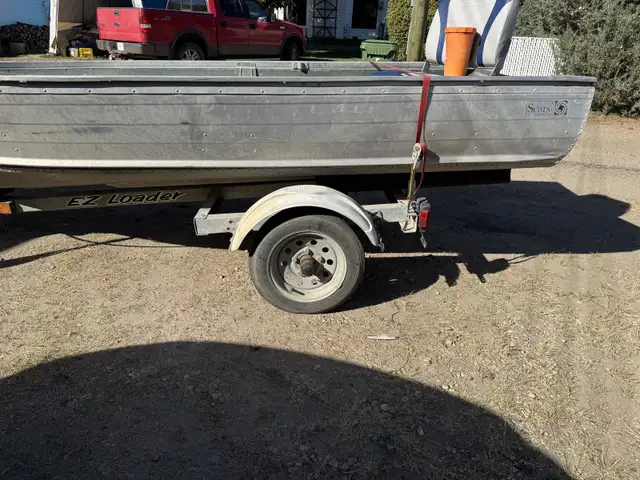 12ft fishing Boat in Powerboats & Motorboats in Edmonton - Image 4