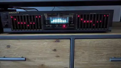Scott EQ400 Graphic Equalizer with Spectrum Analyzer - MINT, View more
