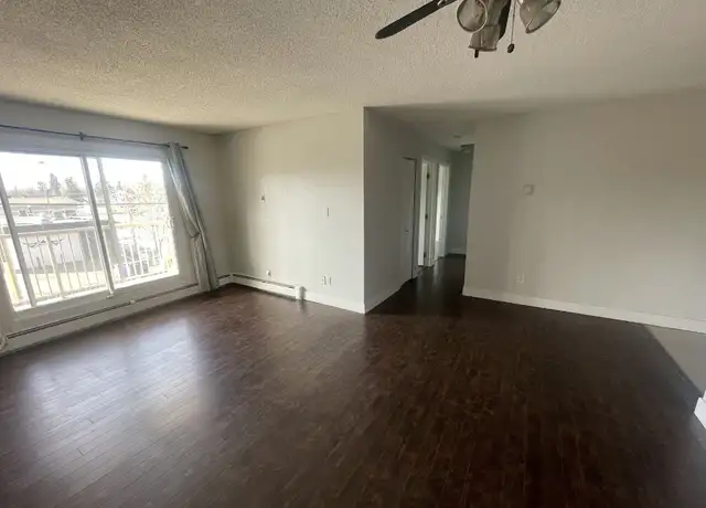 Modern 2 bedroom condo Bridgeland / Renfrew area