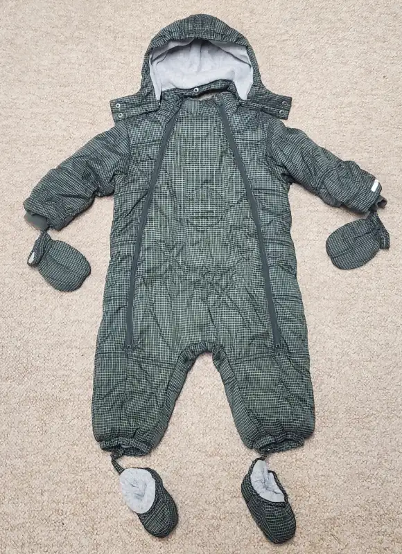 Mexx  age 12 -18 Month snowsuit in Clothing - 12-18 Months in Saskatoon - Image 2