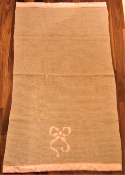 PLEASE READ DIMENSIONS BEFORE REPLYING. PRICE IS FIRM AND WILL NOT BE LOWERED. This soft, prewashed...